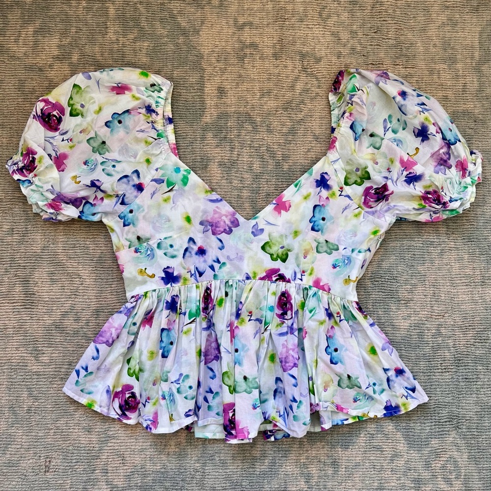 Urban Outfitters Cropped Peplum Floral Blouse with Bubble Sleeves